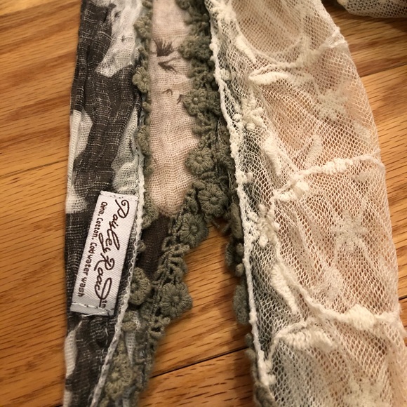 Boutique Scarf - Picture 3 of 5